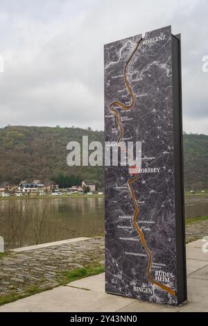 Die Loreley, steiler Schieferfelsen am Rhein in der Rheinschlucht bei Sankt Goarshausen, Teil des Oberen Mittelrheintals UNESCO Worl Stockfoto