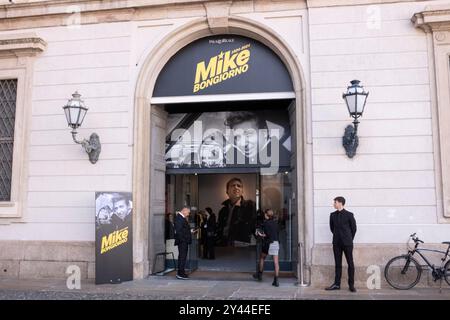 Mailand, Italien. September 2024. Palazzo Relae. Mostra "Mike Bongiorno 1924-2024" - Cultura - Milano, Italia - Luned&#xec;' 16 settembre 2024(Foto Alessandro Cimma/Lapresse) Palazzo Relae. &#x201c;Mike Bongiorno 1924-2024&#x201d; Ausstellung - Kultur - Mailand, Italien - Montag, 16. September 2024 (Foto Alessandro Cimma/Lapresse) Credit: LaPresse/Alamy Live News Stockfoto