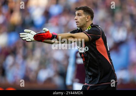 Aston Villa Torhüter Emiliano Martinez (23) während des Premier League-Spiels zwischen Aston Villa und Everton am 14. September 2024 im Villa Park, Birmingham, England. Foto Manjit Narotra/ProSportsImages/DPPI Stockfoto