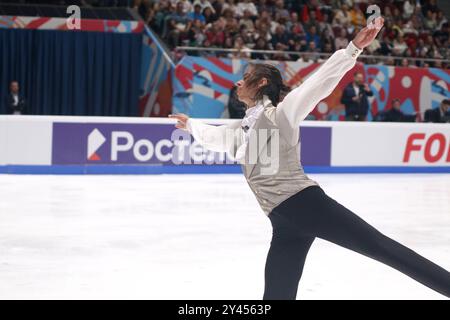 Sankt Petersburg, Russland. September 2024. Petr Gumennik, in Aktion während eines willkürlichen Programms unter Männern während der Durchführung von Testläufen russischer Eiskunstläufer im Jubileyny-Sportkomplex. (Foto: Maksim Konstantinov/SOPA Images/SIPA USA) Credit: SIPA USA/Alamy Live News Stockfoto