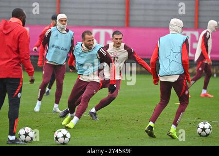 München, Deutschland. September 2024. Von links: Leroy SANE (FC Bayern München), Harry KANE (FC Bayern München), Joao PALHINHA (FC Bayern München), Action, Abschlusstraining, Training am 16. September 2024 Fußball Champions League, FC Bayern München - GNK Dinamo Zagreb? Quelle: dpa/Alamy Live News Stockfoto