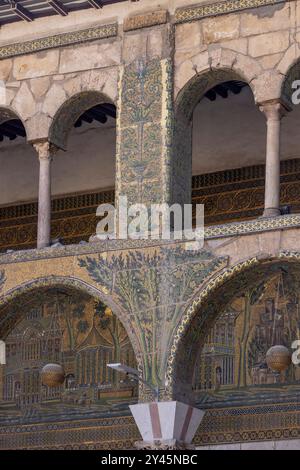 Blick auf Mosaike, Westportikus, große Moschee von Damaskus Stockfoto