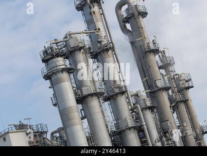 Produktion grüner Wasserstoff bei Evonik Anlagen auf dem Werksgeländen von Evonik im Chemiepark Herne. Mit Hilfe eines Elektrolyseurs grüner Wasserstoff hergestellt werden soll, aufgenomman am 16.09.2024 in Herne Herne Deutschland *** Produktion von grünem Wasserstoff in Evonik-Anlagen am Standort Evonik im Chemiepark Herne wird grüner Wasserstoff mit Hilfe eines Elektrolyseurs hergestellt, der am 16 09 2024 in Herne Herne Deutschland erfasst wurde Stockfoto