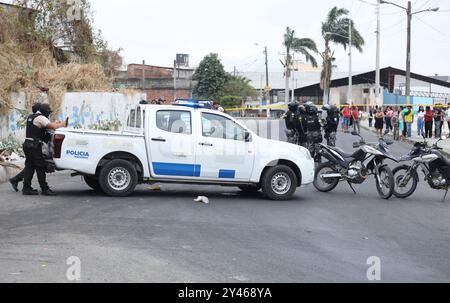 GYE ZERSTÜCKELTE DURAN Duran, Montag, 16. September 2024 Eine zerstückelte Leiche wurde in einer Müllhalde auf den Hängen des Berges Las Cabras im Kanton Duran gefunden Fotos API Duran Guayas Ecuador CLJ GYE DISMEMBEREDODURAN 8eac26765559793f3909f56f97dfb0e0 Copyright: XAPIx Stockfoto