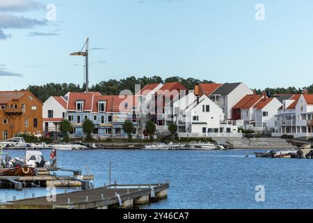 Risor, Norwegen. September 2024. Ein Blick auf Risor, Norwegen, am 12. September 2024. -Risør, eine Küstenstadt in Südnorwegen, ist bekannt für seine weiß bemalten Holzhäuser (Foto: Manuel Romano/NurPhoto) Stockfoto