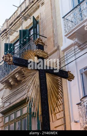 Cospicua, Malta - 13. September 2024. Die Statue des Heiligen Kreuzes bei der Prozession des Heiligen Kreuzes Stockfoto