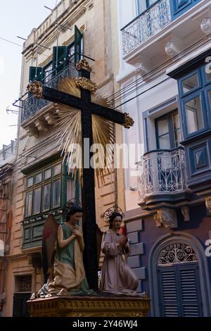 Cospicua, Malta - 13. September 2024. Die Statue des Heiligen Kreuzes bei der Prozession des Heiligen Kreuzes Stockfoto