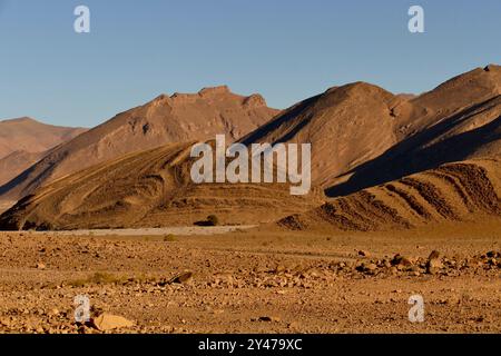 Das Tata-Tal und die Berber Ksars, alte befestigte Dörfer, die heute verlassen wurden, monumentale Festungen, die in der präsaharischen Wüste stehen. Stockfoto