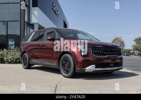 Avon - 15. September 2024: Kia Carnival LXS in einem Händlerbetrieb. Kia bietet den Karneval mit einem 3,5 l V6-Motor mit Direkteinspritzung an. MEIN:2025 Stockfoto