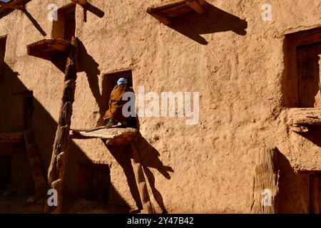 Das Tata-Tal und die Berber Ksars, alte befestigte Dörfer, die heute verlassen wurden, monumentale Festungen, die in der präsaharischen Wüste stehen. Stockfoto