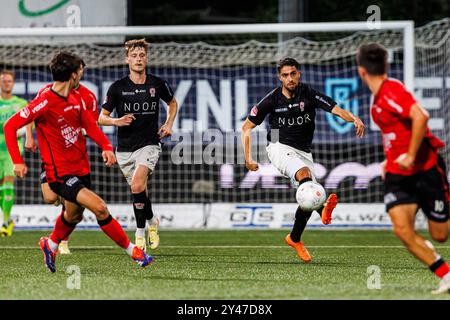 Helmond, Niederlande. September 2024. HELMOND, Helmond Sport - Top Oss, 16.09.2024, Dutch Keuken Kampioen Divisie Season 2024-2025, GS staalwerke stadion Credit: Pro Shots/Alamy Live News Stockfoto