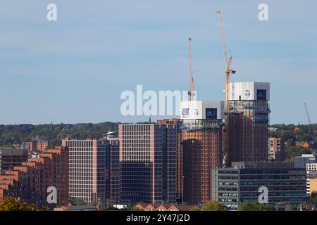 Die Apartments befinden sich im Stadtzentrum von Leeds auf der ehemaligen Monk Bridge. Stockfoto