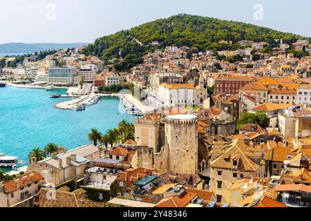 Blick auf Split vom Glockenturm der Kathedrale Saint Domnius, Split, Kroatien Stockfoto