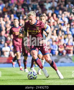 Sam Szmodics aus Ipswich während des Premier League-Spiels zwischen Brighton und Hove Albion und Ipswich Town im American Express Stadium, Brighton, Großbritannien - 14. September 2024. Foto Simon Dack / Teleobjektive nur für redaktionelle Zwecke. Kein Merchandising. Für Football Images gelten Einschränkungen für FA und Premier League, inc. Keine Internet-/Mobilnutzung ohne FAPL-Lizenz. Weitere Informationen erhalten Sie bei Football Dataco Stockfoto