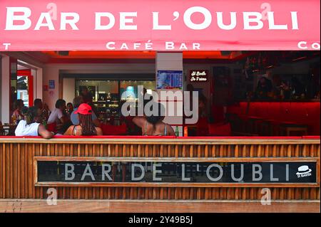 FRANKREICH. INSEL SAINT-BARTHELEMY (977). GUSTAVIA. DIE BAR DE L'OUBLI EXISTIERT SEIT 1981. Stockfoto