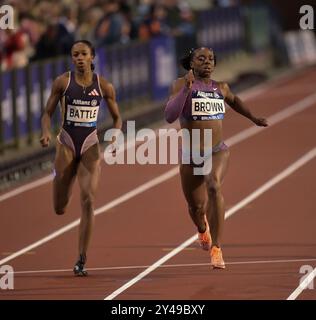 Anavia Battle und Brittany Brown aus den USA traten in den 200 m langen Frauen beim Finale der Memorial Van Damme Diamond League im King Baudouin an Stockfoto