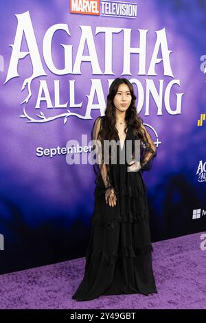 Los Angeles, USA. September 2024. Simji ist am 16. September 2024 im El Capitan Theatre in Hollywood, KALIFORNIEN, bei der Ankunft von Marvel Television’s „Agatha All Along“ auf Disney dabei. (Foto: Corine Solberg/SIPA USA) Credit: SIPA USA/Alamy Live News Stockfoto