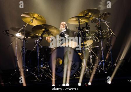 Mikko Kaakkuriniemi von Apocalyptica im Gagarin 205 Live Music Space, Athen/Griechenland, September 2024 Stockfoto