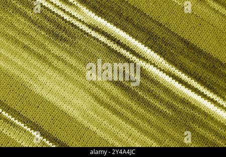 Textur aus gestreiftem Alpakakastrickstoff mit diagonalem Muster in Olivgrün-Farbverlauf Stockfoto