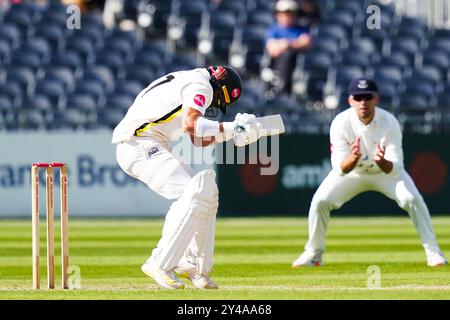 Bristol, Vereinigtes Königreich, 17. September 2024. Zafar Gohar spielte in Gloucestershire während des Spiels der Vitality County Championship Division 2 zwischen Gloucestershire und Sussex. Quelle: Robbie Stephenson/Gloucestershire Cricket/Alamy Live News Stockfoto