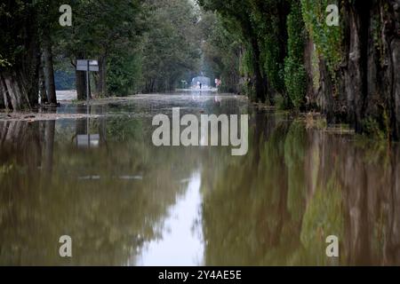 Olomouc, Tschechische Republik. September 2024. Nach den Überschwemmungen in der Region Olmütz, Olmütz, Tschechische Republik, 17. September 2024. Quelle: Ludek Perina/CTK Photo/Alamy Live News Stockfoto