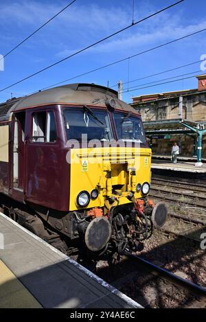 West Coast Railways Class 57/3 Diesel No 57313 Scarborough Castle an der Carlisle Citadel Station, auf der Rückseite der Northern Belle von Hull. Stockfoto