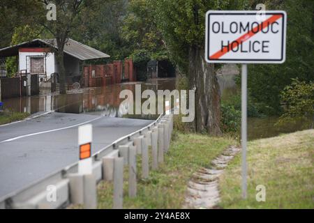 Olomouc, Tschechische Republik. September 2024. Nach den Überschwemmungen in der Region Olmütz, Olmütz, Tschechische Republik, 17. September 2024. Quelle: Ludek Perina/CTK Photo/Alamy Live News Stockfoto