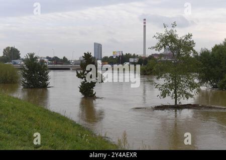 Olomouc, Tschechische Republik. September 2024. Nach den Überschwemmungen in der Region Olmütz, Olmütz, Tschechische Republik, 17. September 2024. Quelle: Ludek Perina/CTK Photo/Alamy Live News Stockfoto