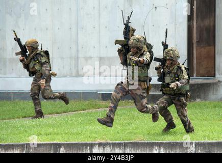 Shikama, Japan. September 2024. Mitglied der 6. Leichten gepanzerten Brigade der französischen Armee nimmt am Dienstag, den 17. September 2024, an der gemeinsamen militärischen Übung „Brunet Takamori 24“ in Ojojihara in der Präfektur Miyagi Teil. Foto: Keizo Mori/UPI Credit: UPI/Alamy Live News Stockfoto