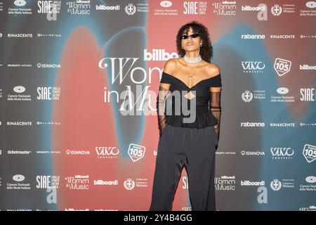 Kaze nimmt an Billboard Women in Music Teil, während Billboard Italia Women in Music 2024 - Photocall, Rappresentation in Mailand, Italien, 16. September 2024 Stockfoto