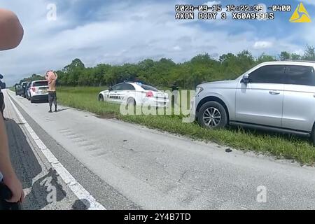 Ryan Routh, der hier in diesem Drehbuch aus dem Kameramaterial der Polizei abgebildet ist, wird von Strafverfolgungsbeamten des Martin County Sheriff's Office wegen des versuchten Mordes an dem ehemaligen Präsidenten Donald Trump am Sonntag, dem 15. September 2024, verhaftet. Foto über Martin County Sheriff's Office/UPI Stockfoto