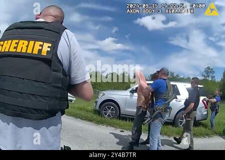 Ryan Routh, der hier in diesem Drehbuch aus dem Kameramaterial der Polizei abgebildet ist, wird von Strafverfolgungsbeamten des Martin County Sheriff's Office wegen des versuchten Mordes an dem ehemaligen Präsidenten Donald Trump am Sonntag, dem 15. September 2024, verhaftet. Foto über Martin County Sheriff's Office/UPI Stockfoto