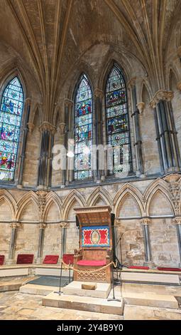 Stuhl im Kapitelhaus der Lincoln Cathedral, England. Stockfoto