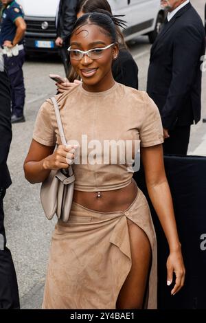 Mailand, Italien. September 2024. Normani kommt am 17. September 2024 zur Fendi Fashion Show während der Mailand Fashion Week Damenkollektion – Frühjahr/Sommer 2025 in Mailand, Italien. Foto: Marco Piovanotto/ABACAPRESS. COM Credit: Abaca Press/Alamy Live News Stockfoto