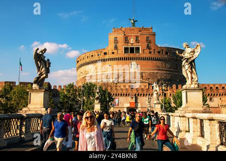 Rom, Italien - 15. Oktober 2022. Das Castel Sant Angelo ist eines der berühmtesten Gebäude in Rom. Direkt am Tiber im castell Lungotevere gelegen Stockfoto