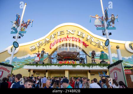 Ochsenbraterei Festzelt auf dem Oktoberfest Wiesn in München / Datum: 21.09.2019 / *** Ochsenbraterei Festzelt auf dem Oktoberfest Wiesn in München Datum 21 09 2019 Stockfoto