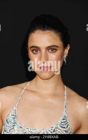 Los Angeles, Kalifornien, USA. September 2024. Margaret Qualley nimmt am 16. September 2024 in Los Angeles an der Premiere von „The Substance“ in der Directors Guild of America Teil. Quelle: Jeffrey Mayer/Media Punch/Alamy Live News Stockfoto