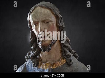 Palmesel Holzfigur um 1880, Christusdetail auf dunklem Grund, Dominikanerkloster Wettenhausen, Schwaben, Bayern, Deutschland, Europa Stockfoto