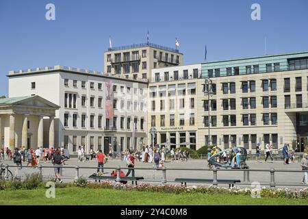 Max-Liebermann-Haus, Palais am Pariser Platz und Allianz-Forum, Pariser Platz, Mitte, Berlin, Deutschland, Europa Stockfoto