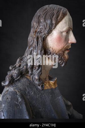 Palmesel Holzfigur um 1880, Christusdetail, auf dunklem Hintergrund, Dominikanerkloster Wettenhausen, Schwaben, Bayern, Deutschland, Europa Stockfoto