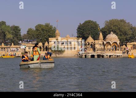 Bootstouren im Gadisar Lake - Jaisalmer, Rajasthan Stockfoto