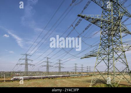 ICE der Deutschen Bahn AG, Umspannwerk Erfurt-West. Erfurt, Thüringen, Deutschland, Europa Stockfoto