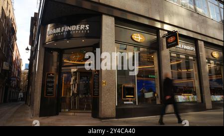 Trailfinders Büros in Cheapside, London Stockfoto