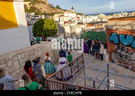 Fiestas Cruces de Mayo in den Straßen von Alicante, Spanien im Mai. Stockfoto