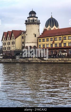 Kaliningrad, Russland, 02. Januar 2021. Die Architektur des Fischerdorfes in Kaliningrad. Fisch Dorf-ethnographische und Handel und Handwerk Zentrum. A Stockfoto