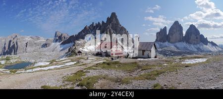 Panoramablick, drei Zinnen, Paternkofel, Dreizinnenhuette, Boedenseen, Sextner Dolomiten, Südtirol Stockfoto