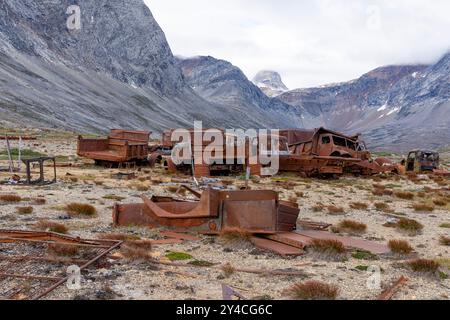 Verrostete Überreste der ehemaligen Militärbasis der US Army Air Forces Bluie East Two, 2. Ikateq Fjord, Ammassalik, Ostgrönland, Dänemark, Nordamerika Stockfoto