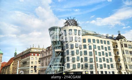 PRAG, TSCHECHISCHE REPUBLIK, 03. AUGUST 2018: Tanzhaus, ungewöhnliches modernes Gebäude in Prag Stockfoto