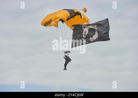 Cleveland National Airshow. Flughafen Burke Lakefront. September 2024. Goldene Ritter der US-Armee Stockfoto