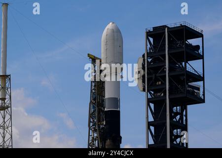 Cape Canaveral, Florida, USA. September 2024. Eine SpaceX Falcon 9-Rakete steht auf dem Space Launch Complex 40 auf der Cape Canaveral Space Force Station (CCSFS) in Florida. Die Rakete soll am 17. September 2024 um 18:50 Uhr EDT abheben. Transport der beiden globalen Ortungssatelliten der Europäischen Kommission mit dem Namen Galileo. (Kreditbild: © Jennifer Briggs/ZUMA Press Wire) NUR REDAKTIONELLE VERWENDUNG! Nicht für kommerzielle ZWECKE! Stockfoto